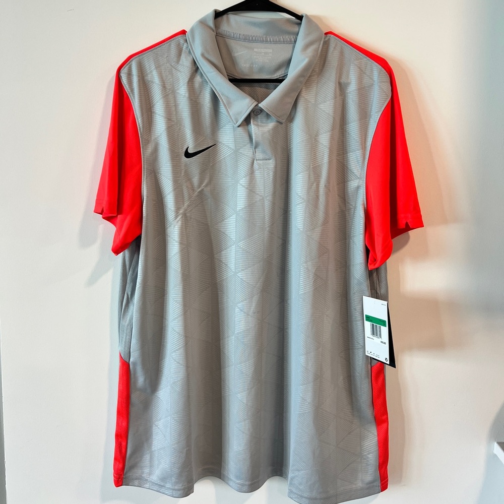 NWT: Nike Gray/Red Men Golf/Workout Top, XL